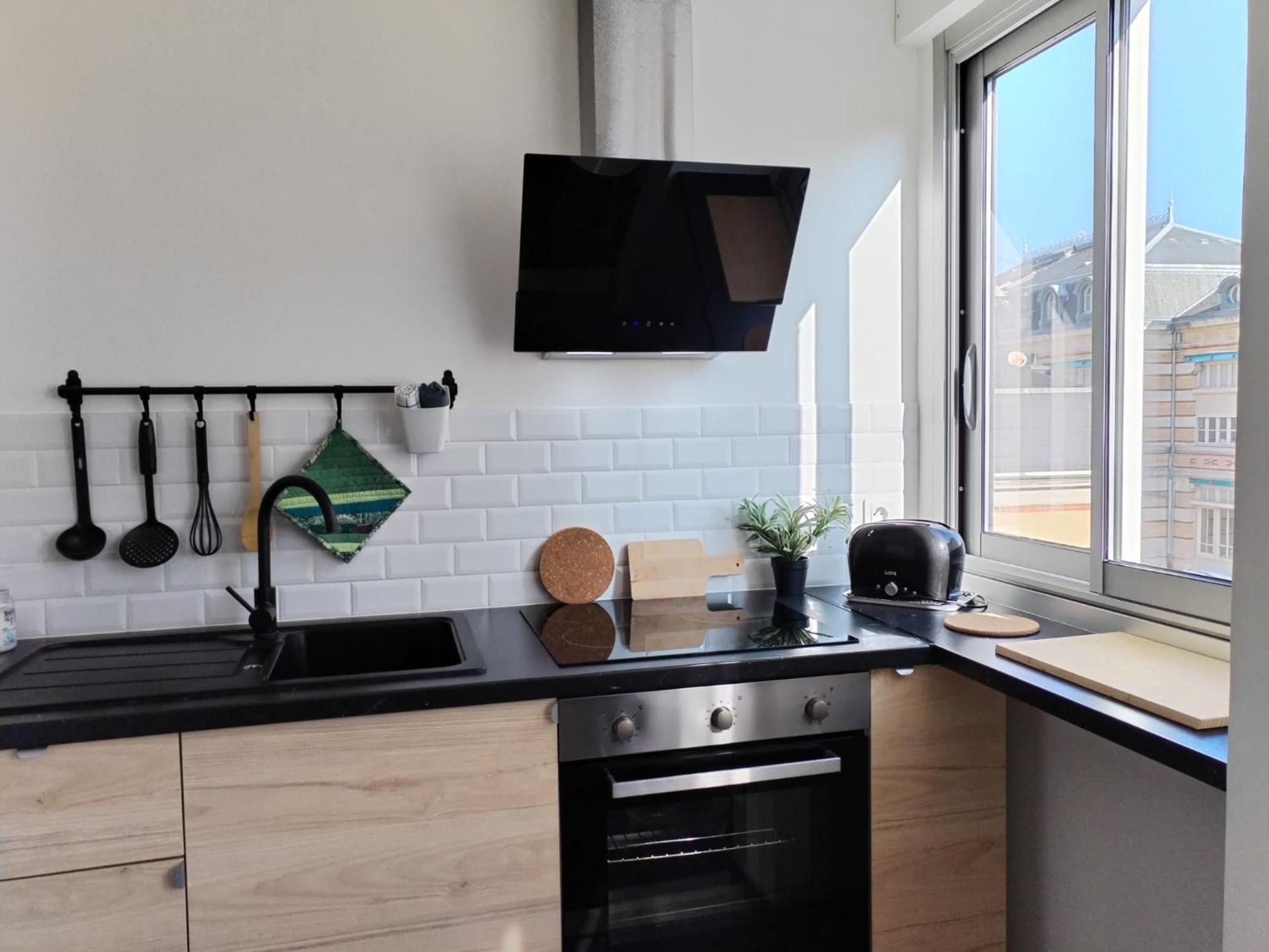 Appartement Centre Ville Avec Parking Privatif Dijon Exterior foto